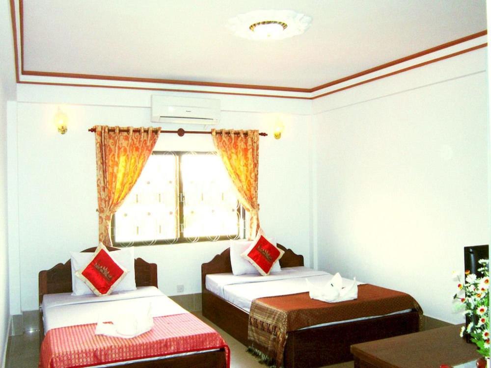 Двухместный (Улучшенный двухместный номер с 1 кроватью) отеля Angkor Ruby Guesthouse, Сием Рип