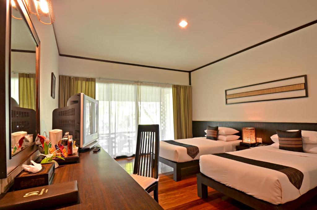 Двухместный (Двухместный номер Делюкс с 1 кроватью или 2 отдельными кроватями и билетом в аквапарк) курортного отеля Ramayana Koh Chang, Ко Чанг