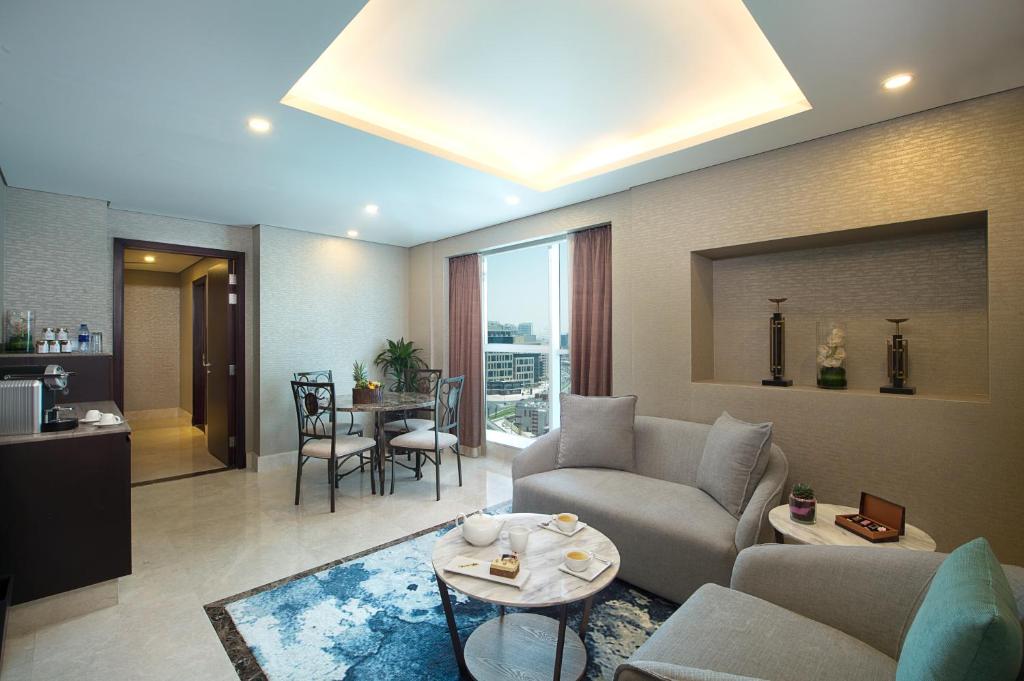 Сьюит (Представительский люкс с кроватью размера «king-size») отеля Gulf Court Hotel Business Bay, Дубай