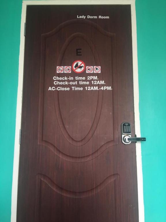 Номер (Спальное место на двухъярусной кровати в общем номере для женщин) хостела VR Hostel, Бангкок