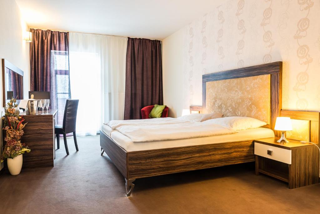 Двухместный (Двухместный номер с 1 кроватью или 2 отдельными кроватями) отеля Hotel Dastan, Подгайска