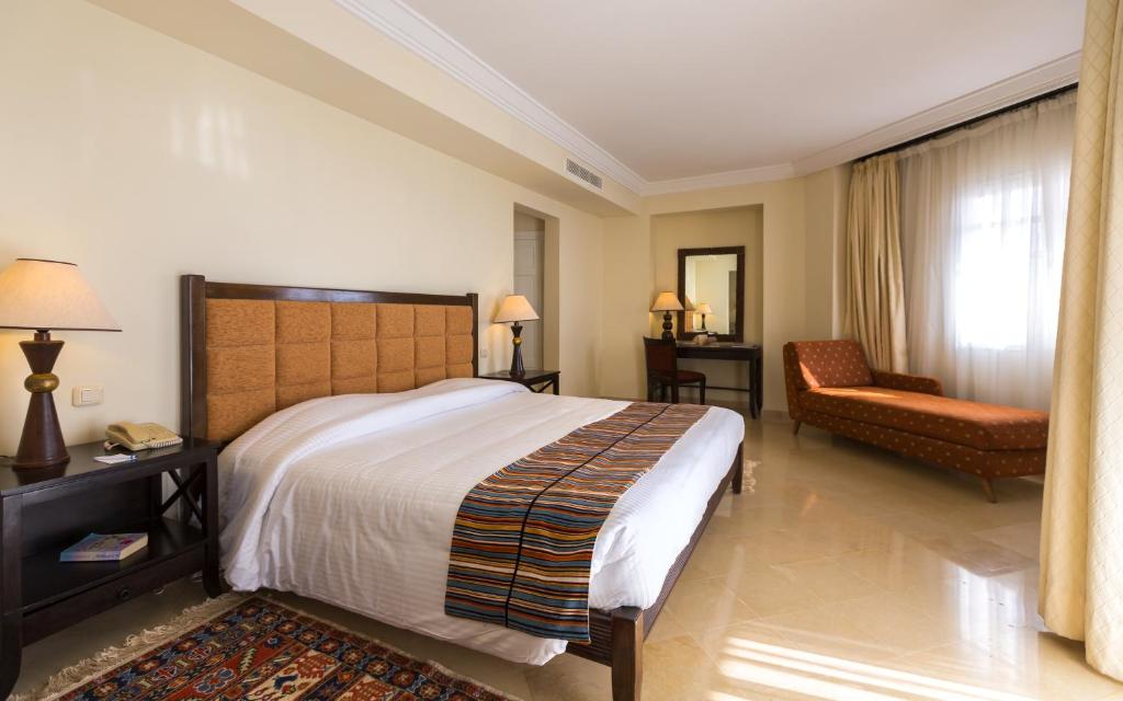 Трехместный (Трехместный номер с видом на море) отеля Medina Solaria And Thalasso, Хаммамет