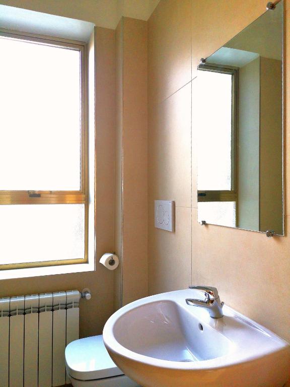 Одноместный (Одноместный номер с общей ванной комнатой) отеля Hotel Rossi, Венеция