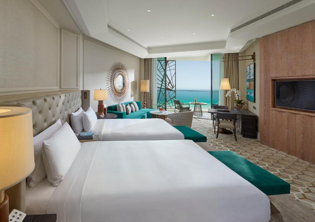 Двухместный (Двухместный номер Делюкс с 1 кроватью и видом на море) курортного отеля Mandarin Oriental Jumeira, Dubai, Дубай