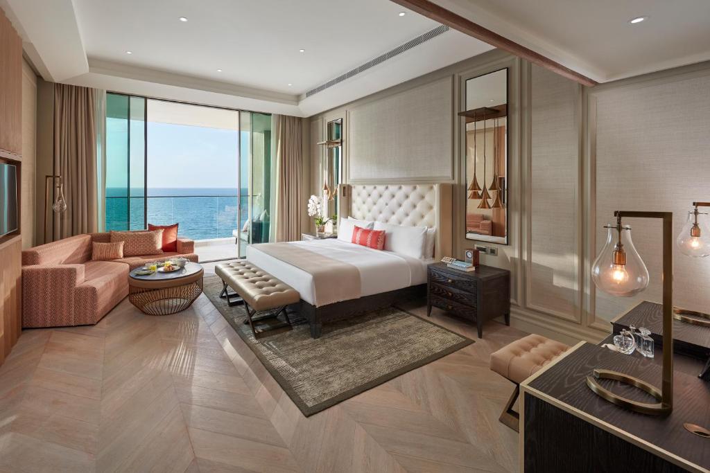 Сьюит (Люкс с 2 спальнями и доступом в клубный лаундж) курортного отеля Mandarin Oriental Jumeira, Dubai, Дубай