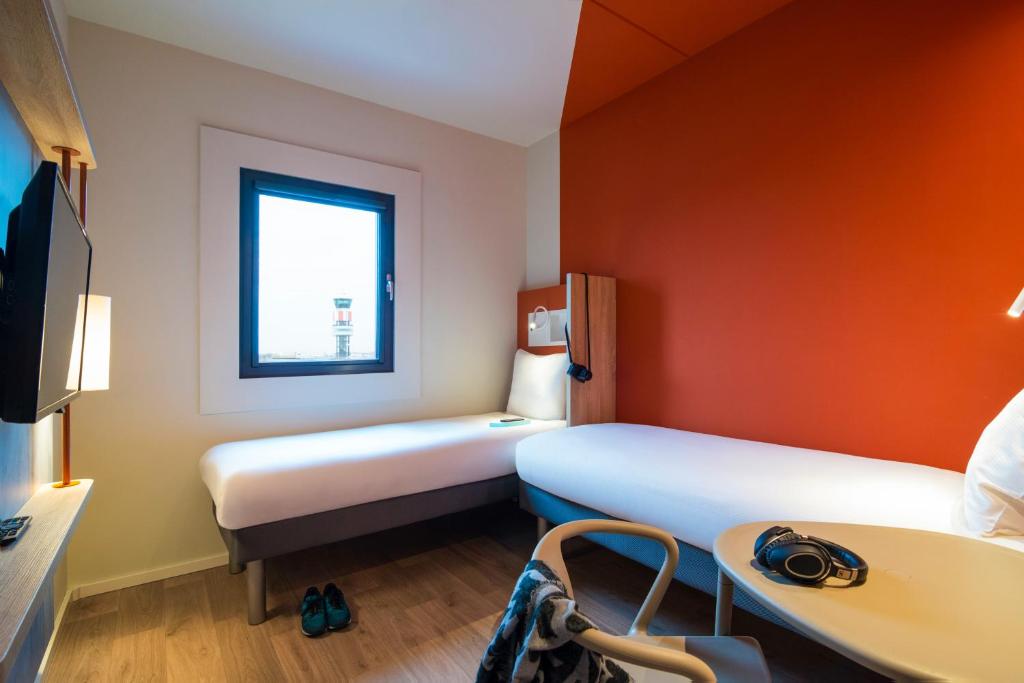 Двухместный (Двухместный номер с 2 отдельными кроватями) отеля ibis budget Rotterdam The Hague Airport, Роттердам