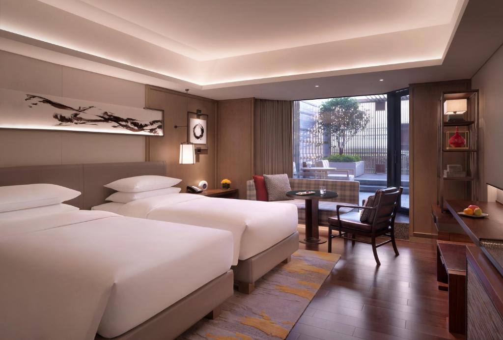 Двухместный (Стандартный двухместный номер с 2 отдельными кроватями и садом) отеля Hyatt Regency Hangzhou, Ханчжоу