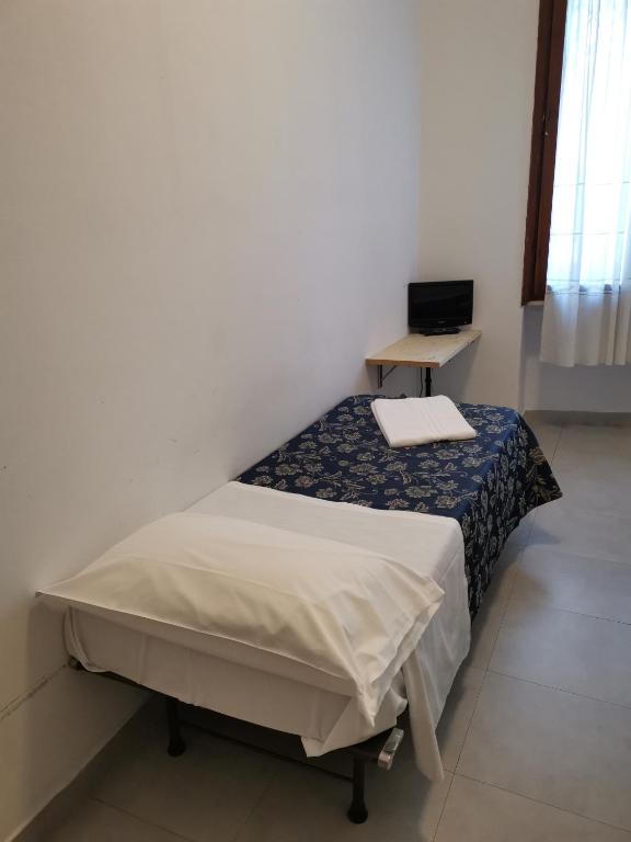 Двухместный (Двухместный номер с 2 отдельными кроватями и общей ванной комнатой) гостевого дома Guest House Central Station, Милан