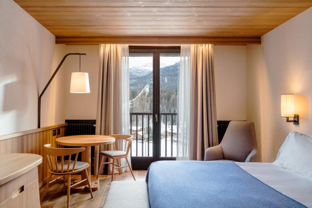 Сьюит (Deluxe Premium with Spa Access) отеля Faloria Mountain Spa Resort, Кортина-д'Ампеццо
