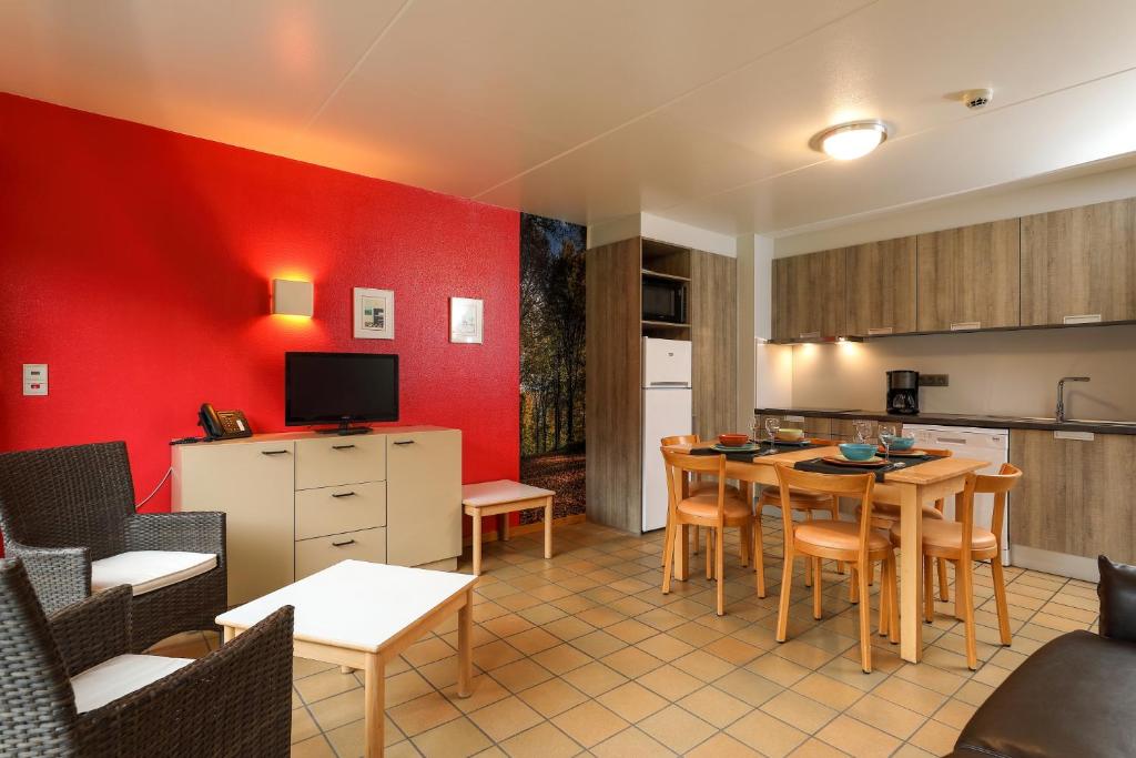 Апартаменты (Апартаменты (для 6 взрослых)) курортного отеля Floreal La Roche-en-Ardenne, Ла-Рош-ан-Арден