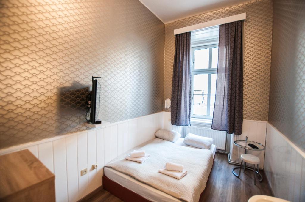 Двухместный (Двухместный номер с 1 кроватью и общей ванной комнатой) гостевого дома Pension Hargita, Вена