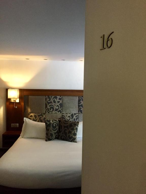 Двухместный (Двухместный номер с 1 кроватью или 2 отдельными кроватями и террасой - первый этаж) отеля Hotel B Lodge, Сен-Тропе