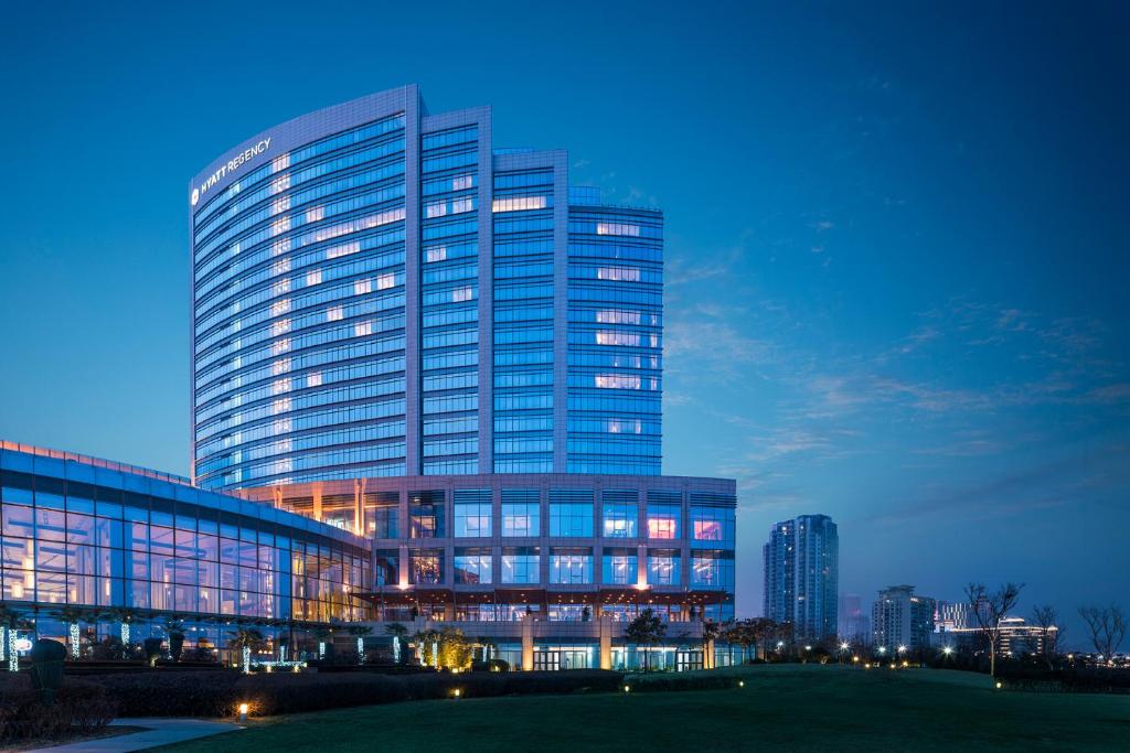 Сьюит (Люкс «Ридженси» с кроватью размера «king-size»), Hyatt Regency Qingdao