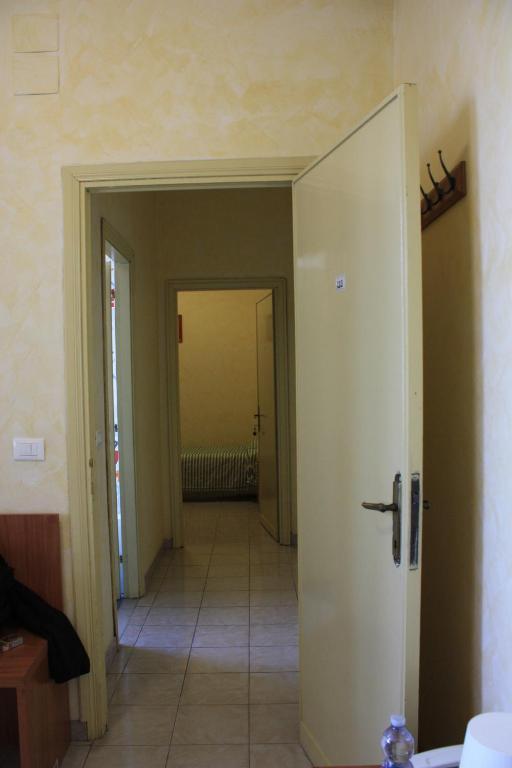 Одноместный (Одноместный номер с общей ванной комнатой) гостевого дома Casa Per Ferie Suore Carmelitane, Рим