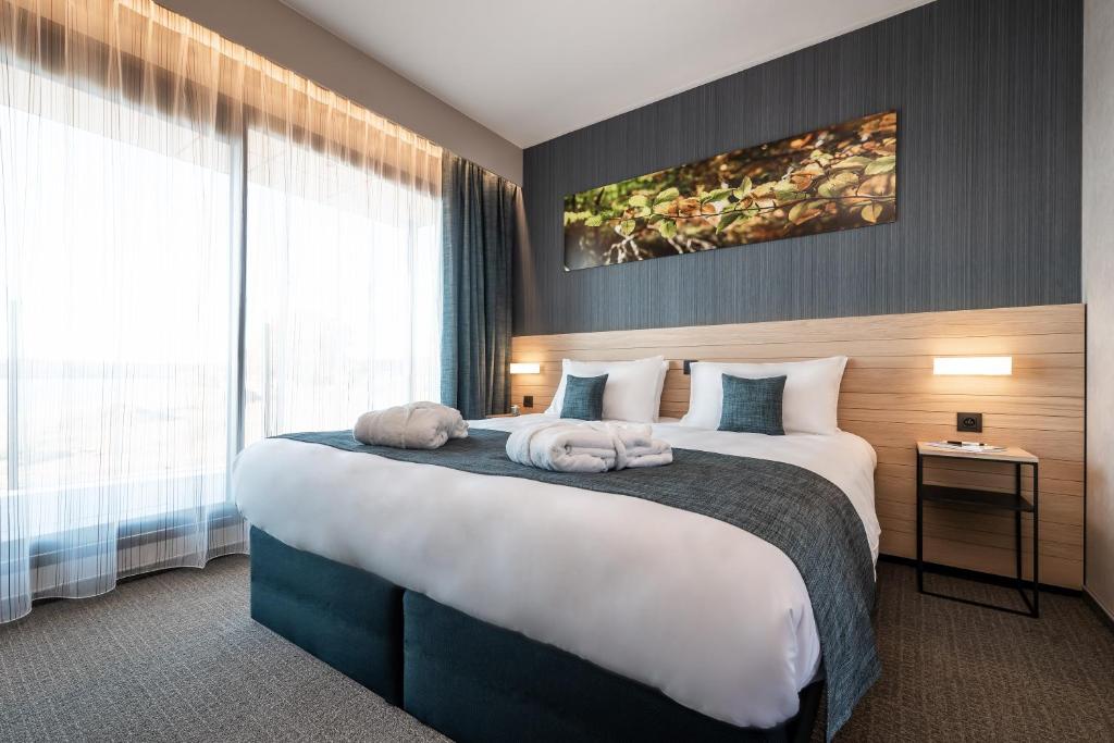 Двухместный (Стандартный номер с кроватью размера «king-size») отеля Best Western Plus Golden Lakes Hotel, Шарлеруа