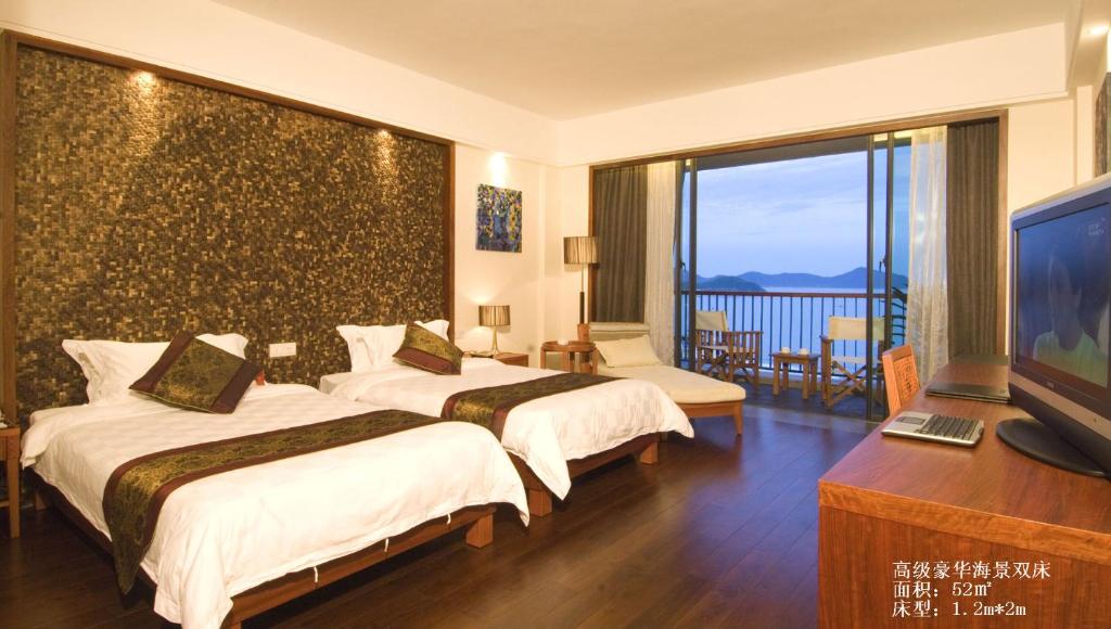 Двухместный (Улучшенный номер Твин Делюкс с видом на море) курортного отеля Jin Jiang Sanya Royal Garden Resort, Санья