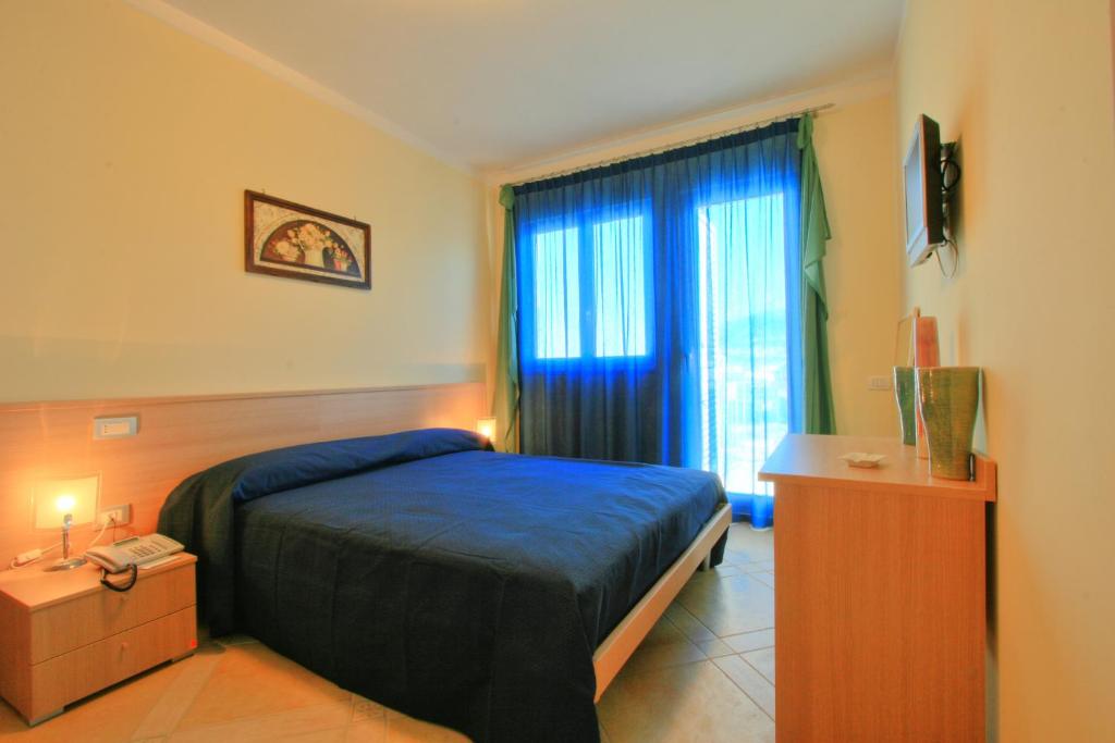 Апартаменты (Апартаменты с 2 спальнями) апарт-отеля Posidonia Residence, Искья