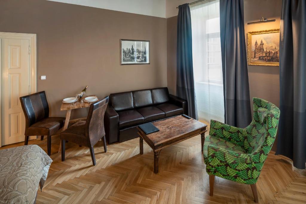 Апартаменты (Special offer: Studio Apartment with e-Scooters or Bike Tours), Old Town - Aparthotel Michalska