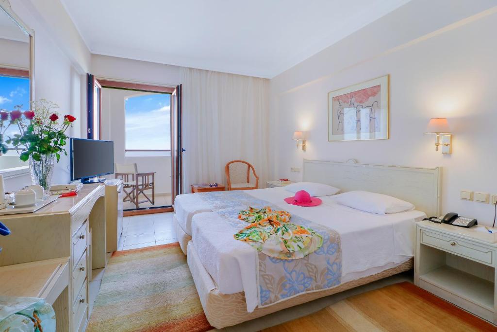Двухместный (Двухместный номер с 1 кроватью или 2 отдельными кроватями и видом на море) отеля Creta Star Hotel, Скалета