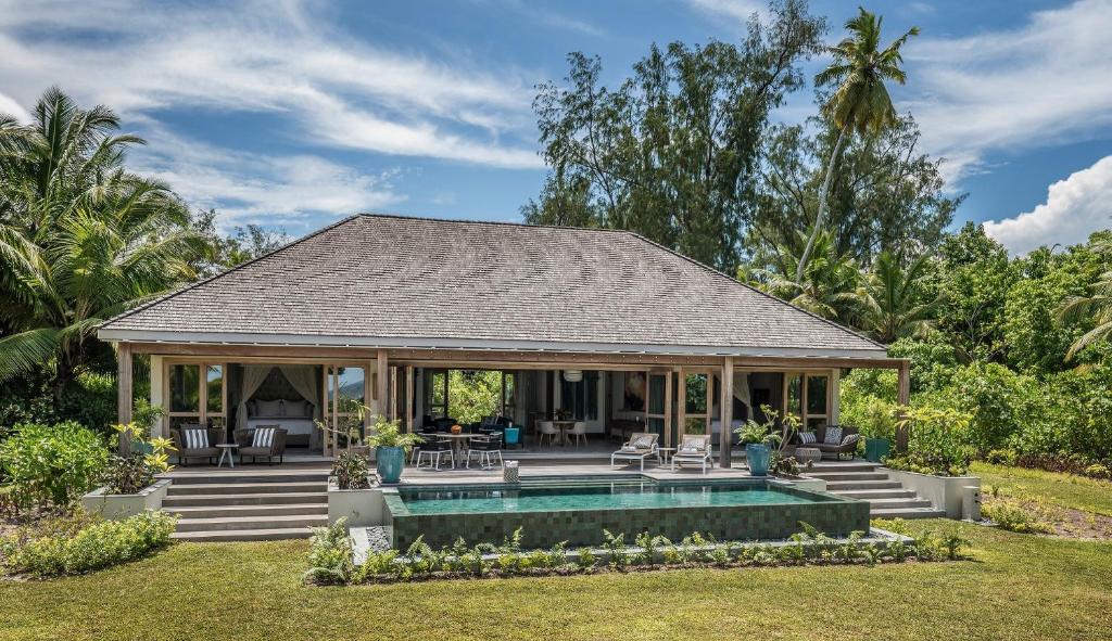 Вилла (Президентская вилла с 2 спальнями) курортного отеля Four Seasons Resort Seychelles at Desroches Island, Дерош