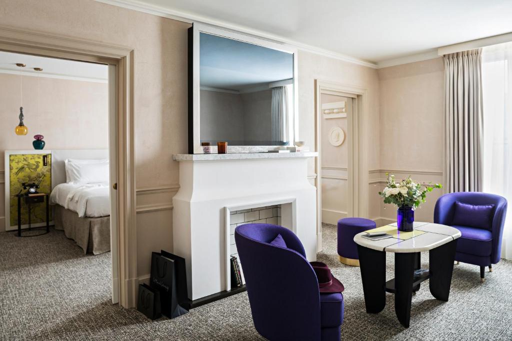 Сьюит (Люкс «Престиж» с кроватью размера «king-size» и диваном-кроватью) отеля Hotel Scribe Paris Opera by Sofitel, Париж