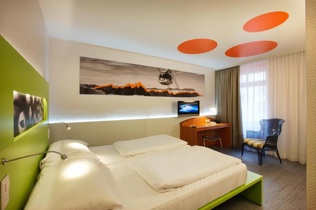 Двухместный (Стандартный номер с кроватью размера «king-size») отеля ibis Styles Luzern, Люцерн