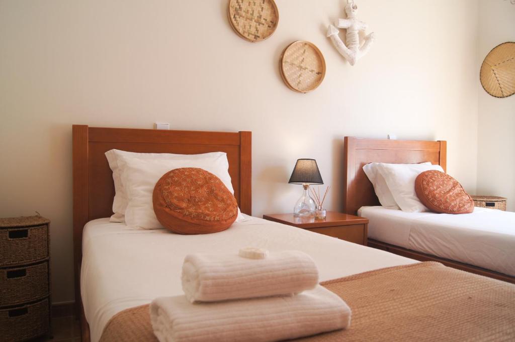 Номер (Односпальная кровать в общем номере для мужчин и женщин) гостевого дома Aloha Burgau Guesthouse, Лагуш