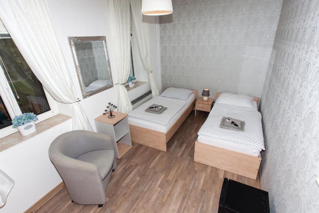 Двухместный (Двухместный номер с 1 кроватью или 2 отдельными кроватями и собственной ванной комнатой) отеля Avenida Park Hotel, Теплице