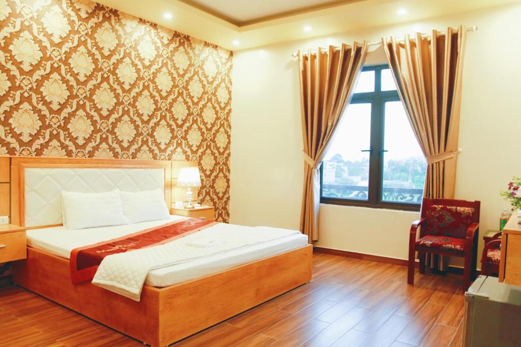 Двухместный (Номер с кроватью размера «king-size» и балконом) мотеля Xuan Thanh Hotel, Тхань Хоа