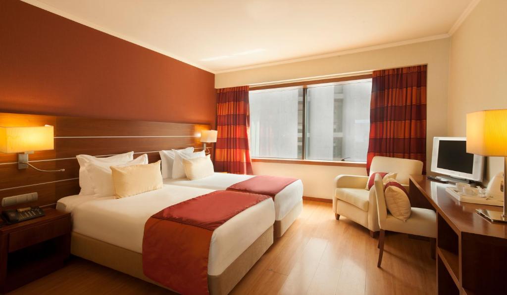 Двухместный (Двухместный номер с 2 отдельными кроватями) отеля TURIM Europa Hotel, Лиссабон