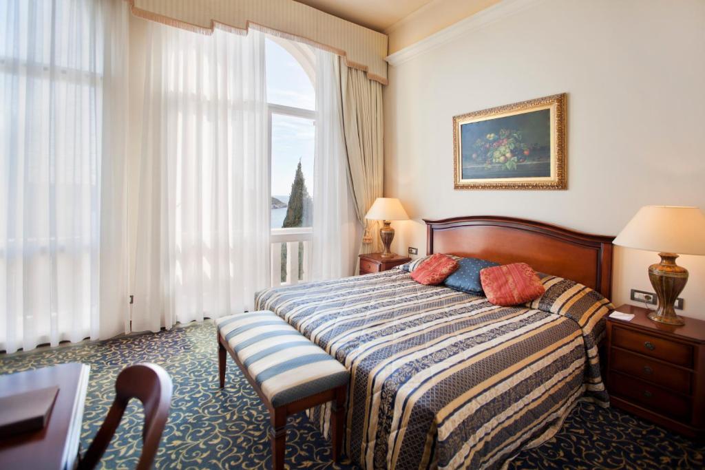 Двухместный (Специальное предложение - Улучшенный двухместный номер с 1 кроватью, балконом и видом на море - Бесплатный трансфер от/до аэропорта) отеля Grand Villa Argentina, Дубровник