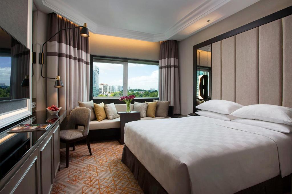 Двухместный (Двухместный номер «Гранд» Делюкс с 2 отдельными кроватями) отеля Orchard Hotel Singapore, Сингапур (город)