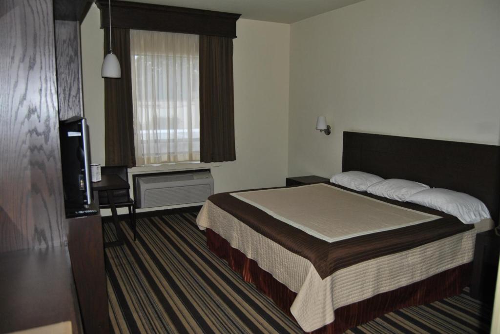 Двухместный (Номер с кроватью размера «king-size») отеля Hotel Alameda Express, Матаморос