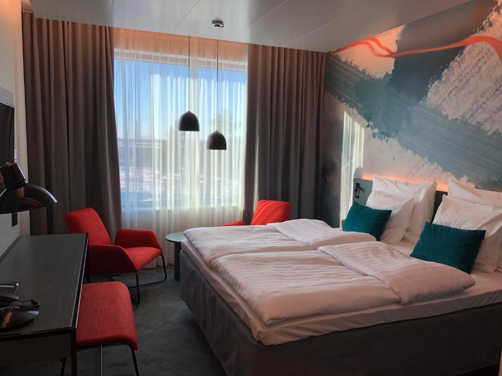 Двухместный (Стандартный номер с кроватью размера «king-size») отеля Break Sokos Hotel Flamingo, Вантаа