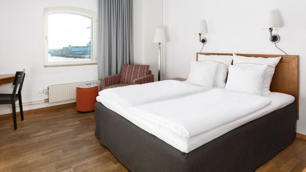 Двухместный (Стандартный двухместный номер с 1 кроватью или 2 отдельными кроватями) отеля Best Western Hotel Magasinet, Треллеборг