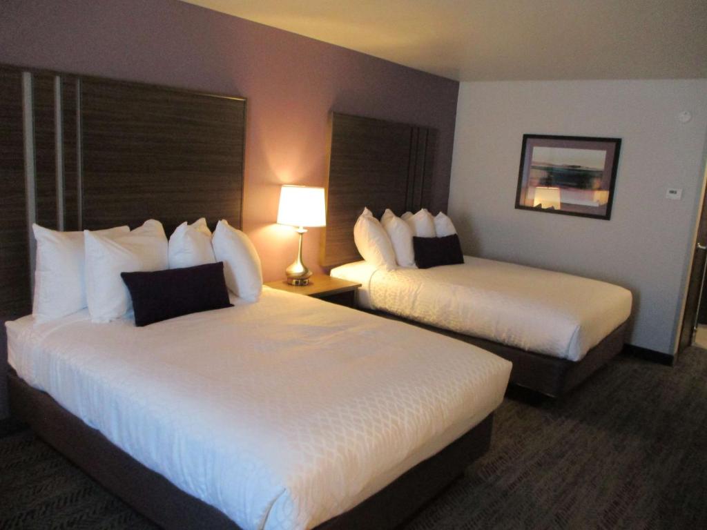 Сьюит (Люкс с 2 кроватями размера «queen-size» и ванной — Подходит для гостей с ограниченными физическими возможностями) отеля Best Western Plus Rapid City Rushmore, Рапид-Сити