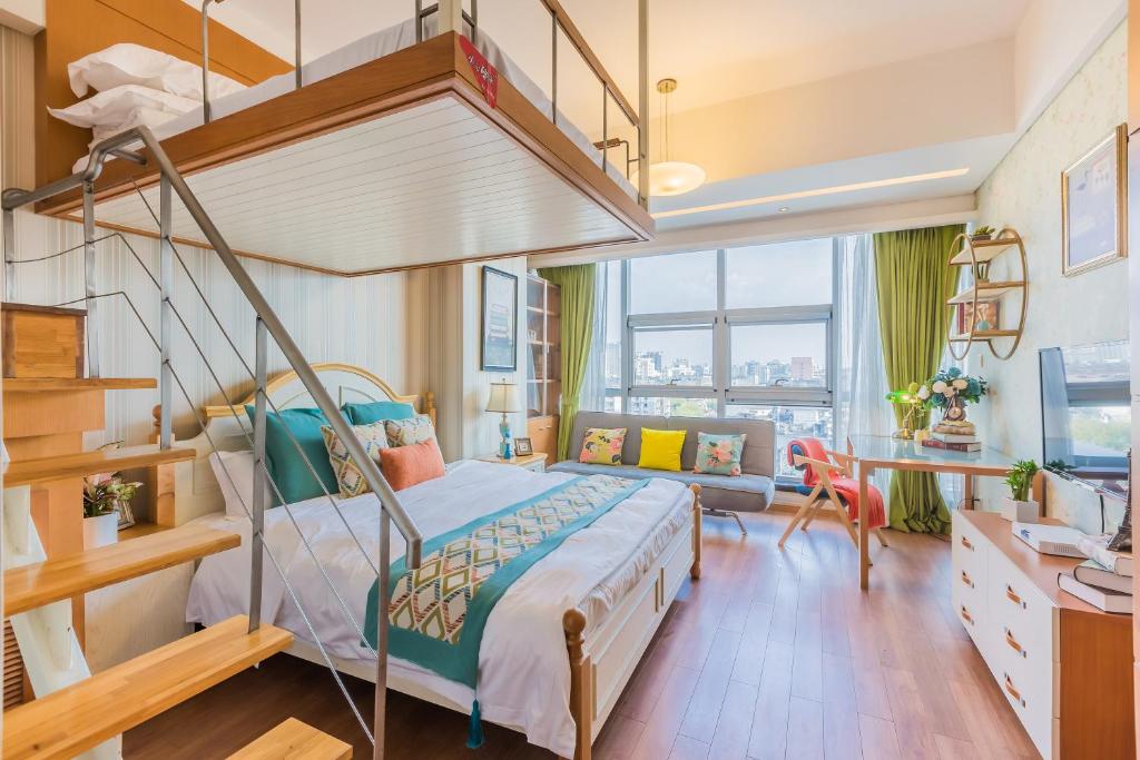 Семейный (Семейный номер (для 2 взрослых и 1 ребенка)), Westlake 7 Service Apartment