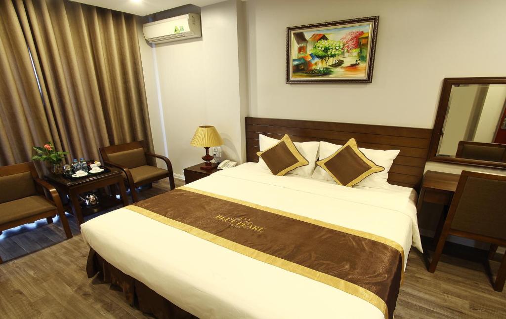 Двухместный (Улучшенный двухместный номер с 1 кроватью) отеля Blue Pearl West Hotel, Ханой