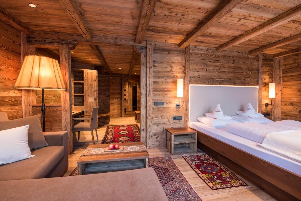 Сьюит (Семейный люкс), Charmehotel Uhrerhof - Deur