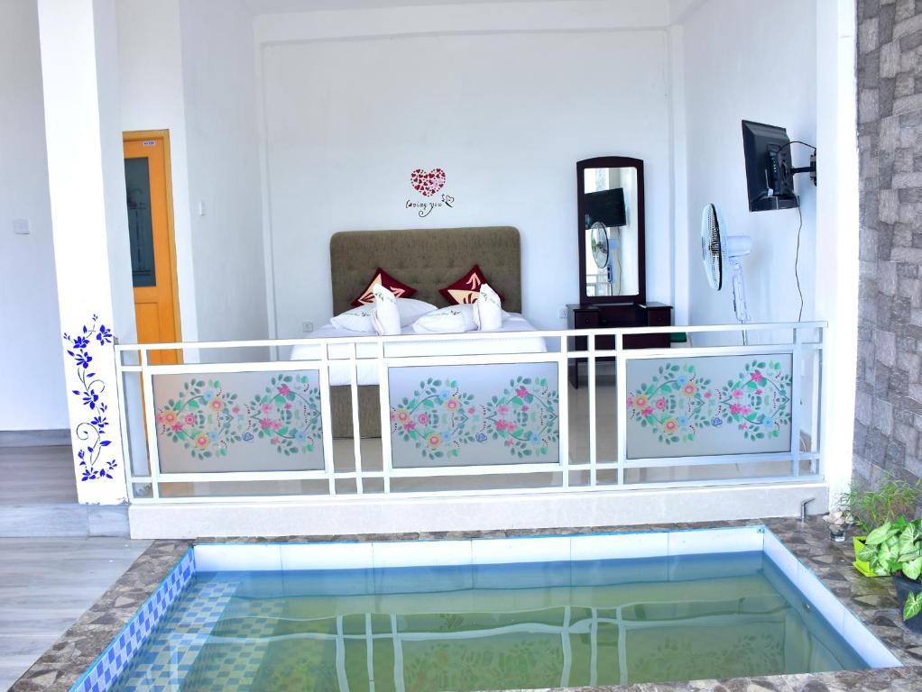 Двухместный (Двухместный номер с 1 кроватью и балконом) отеля Ornateview Hotel, Элла