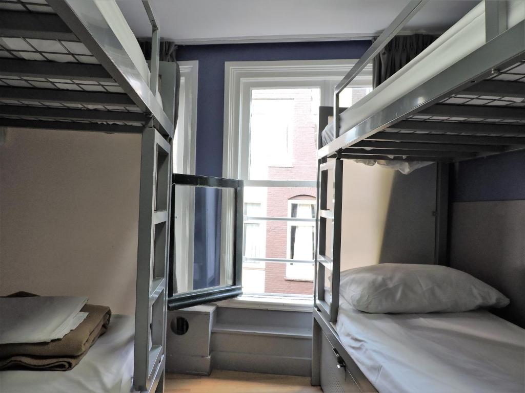 Номер (Кровать в общем номере с 4 кроватями) хостела The White Tulip Hostel, Амстердам
