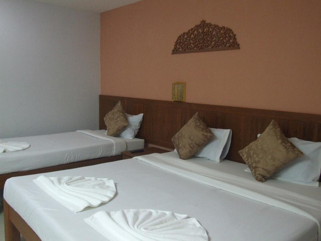 Двухместный (Двухместный номер Супер-Делюкс с 1 кроватью) отеля Butnamtong Hotel, Лампанг