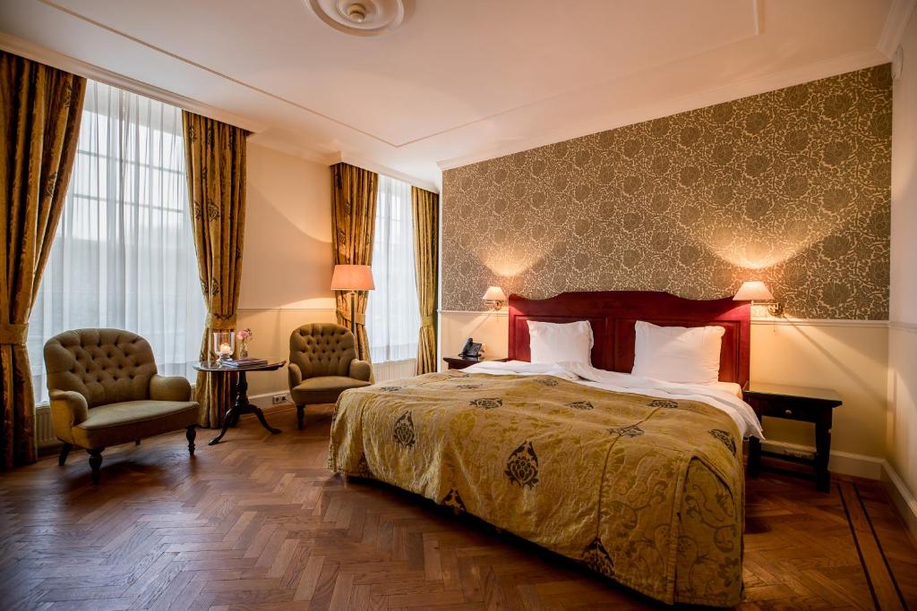 Двухместный (Улучшенный двухместный номер с 1 кроватью или 2 отдельными кроватями) отеля Kasteel de Wittenburg, Гаага