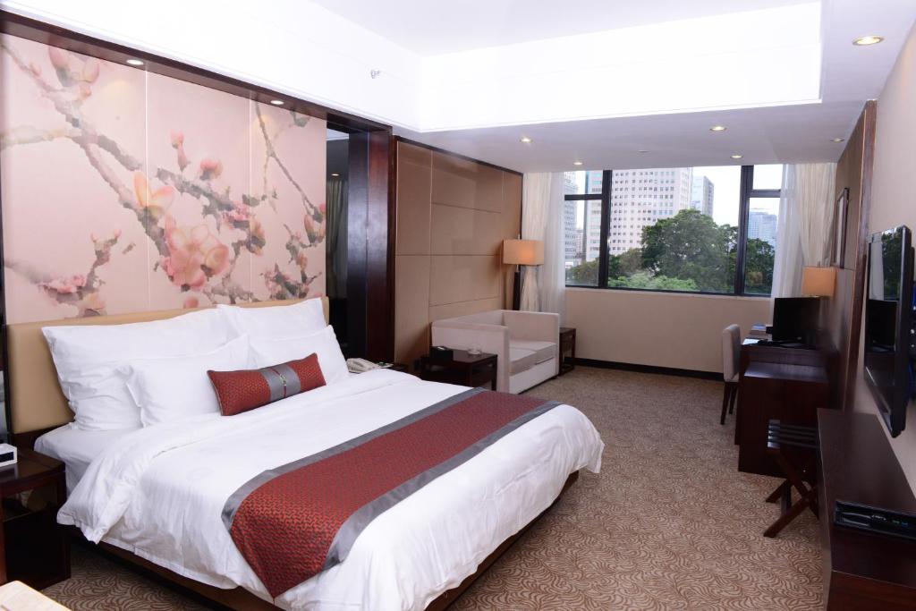 Двухместный (Номер бизнес-класса с кроватью размера «king-size» (Байюнь)) отеля Guangdong Yingbin Hotel, Гуанчжоу