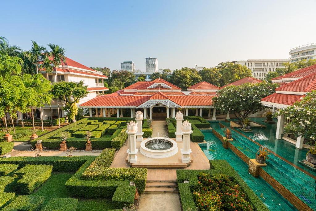 Отель Wora Bura Hua Hin Resort & Spa