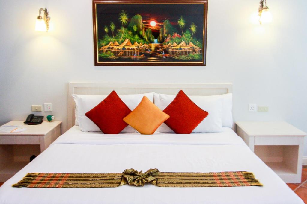 Двухместный (Стандартный двухместный номер с 1 кроватью или 2 отдельными кроватями) курортного отеля Karon Sea Sands Resort & Spa, Пхукет