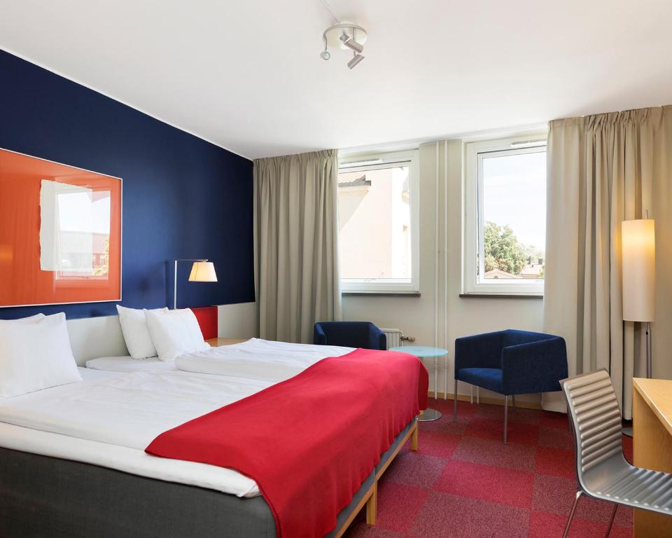 Двухместный (Стандартный двухместный номер с 2 отдельными кроватями) отеля Hotel President, Норчёпинг