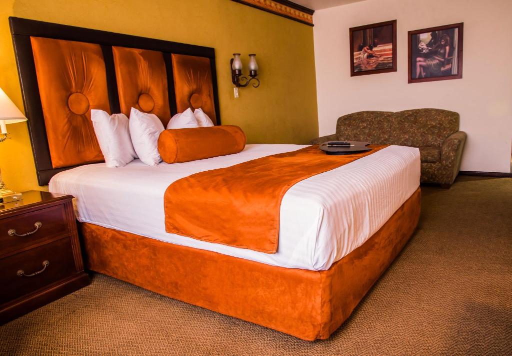 Двухместный (Номер Делюкс с кроватью размера «king-size») отеля Hotel María Bonita Consulado Americano, Сьюдад-Хуарес