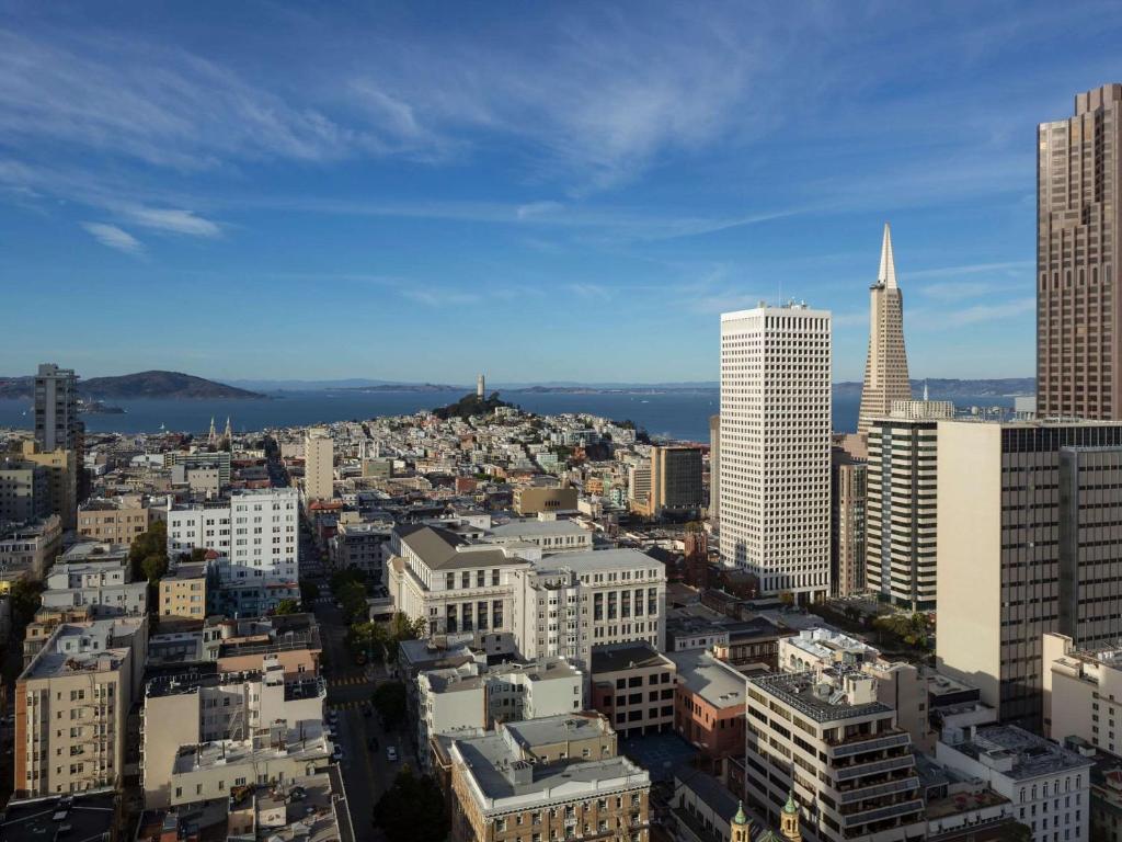 Двухместный (Номер с кроватью размера «king-size» с видом на залив) отеля Grand Hyatt San Francisco Union Square, Сан-Франциско