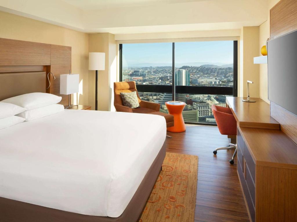 Трехместный (Клубный номер с кроватью размера «king-size»), Grand Hyatt San Francisco Union Square